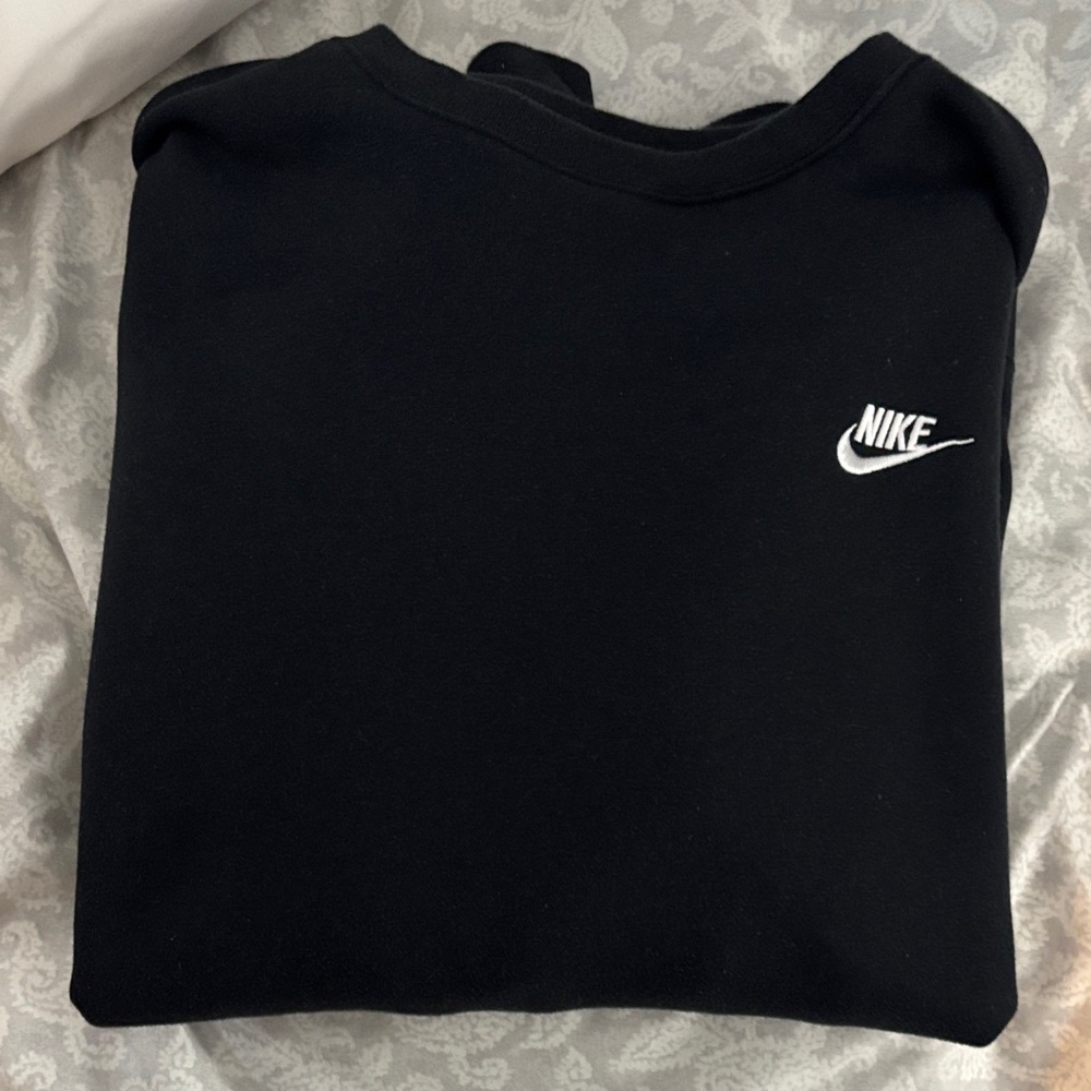 Nike Men's Crewneck Black Sweater